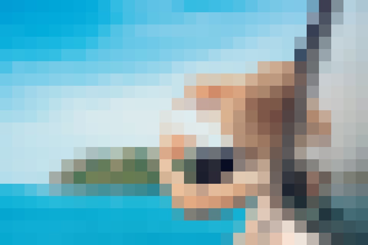 बिना कपड़ों के मंदिर में घुसी महिला, करने लगी उल्टी-सीधी हरकतें, मचा हड़कंप