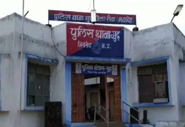 Rewa Accident :रीवा में फिर हुआ भीषण हादसा, दो सगे भाई सहित 3 लोग हुए शिकार Rewa Accident :रीवा में फिर हुआ भीषण हादसा, दो सगे भाई सहित 3 लोग हुए शिकार