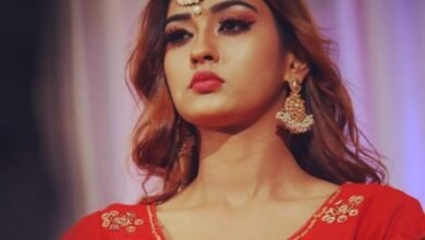 Actress Akanksha Dubey Committed Suicide :  भोजपुरी एक्ट्रेस आकांक्षा दुबे ने की खुदखुशी, होटल के कमरे लगाई फांसी, घटना स्थल में पहुंची पुलिस…