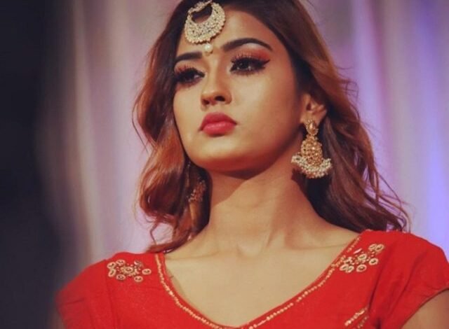 Actress Akanksha Dubey Committed Suicide :  भोजपुरी एक्ट्रेस आकांक्षा दुबे ने की खुदखुशी, होटल के कमरे लगाई फांसी, घटना स्थल में पहुंची पुलिस…