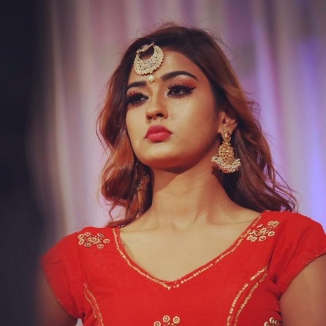 Actress Akanksha Dubey Committed Suicide :  भोजपुरी एक्ट्रेस आकांक्षा दुबे ने की खुदखुशी, होटल के कमरे लगाई फांसी, घटना स्थल में पहुंची पुलिस…