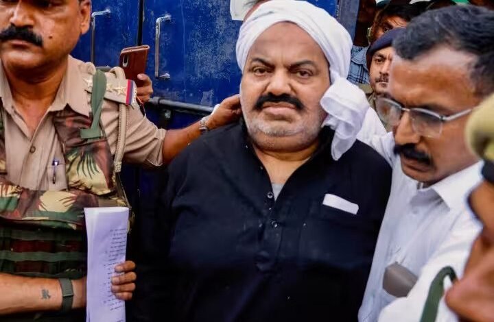 Gangster Atiq Ahmed: प्रयागराज की नैनी सेंट्रल जेल पहुंचा अतीक अहमद का काफिला, 24 घंटे में पूरा हुआ सफर
