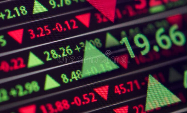 शेयर बाजार में लगातार दूसरे दिन आई गिरावट, Sensex 400 अंक फिसला, देखें आज के गेनर्स और लूजर्स की सूची