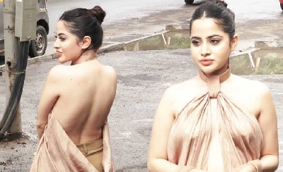 Urfi Javed : उर्फी जावेद ने अपने ट्रोलर्स को दिया करारा जवाब, बोली- नंगे तो सभी हैं, बस फर्क इतना है मैं कपड़ों से, कुछ लोग सोच से, देखें वीडियों…