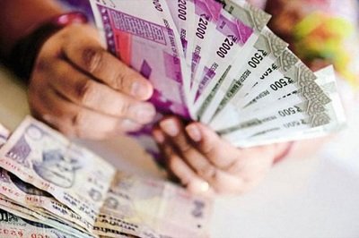 Small Savings Scheme : आम आदमी को मिला बड़ा तोहफा, अब स्माल सेविंग स्कीम पर मिलेगा ज्यादा ब्याज, जानें नई दरें