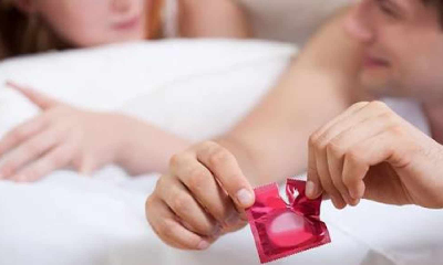 Side Effect of Condom : क्या शारीरिक संबंध बनाते समय आप भी करते है कंडोम का इस्तेमाल, तो हो जाए सावधान, प्राइवेट अंग में होते कई बड़े नुकसान…