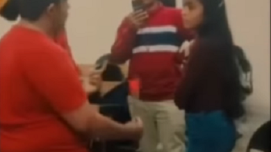 Viral Video : लड़के ने क्लासरूम में ही अपने क्रश को कर दिया प्रपोज़, लेकिन लड़की को नहीं आया पसंद, फिर हुआ कुछ ऐसा कि उतर गया प्यार का भूत…