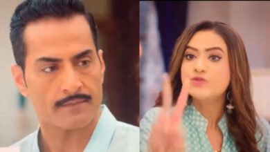 Anupama Spoiler Alert: काव्य ने वनराज के मुँह पर दे मारे डाइवोर्स पेपर, वनराज को नहीं हुआ कोई भी अफ़सोस, अब ला पायेगा अनुपमा को वापस शाह हाउस