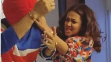 नेहा कक्कड़ और रोहनप्रीत के बीच हुई जमकर हाथापई, खीचने लगे एक दुसरे के बाल, देखें वीडियो