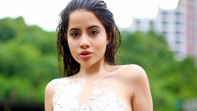 बिना कपड़ों के कैमरे के सामने आई उर्फी जावेद, इज्जत बचाने के लिए इस तरह ढ़का बदन, देखें तस्वीरें