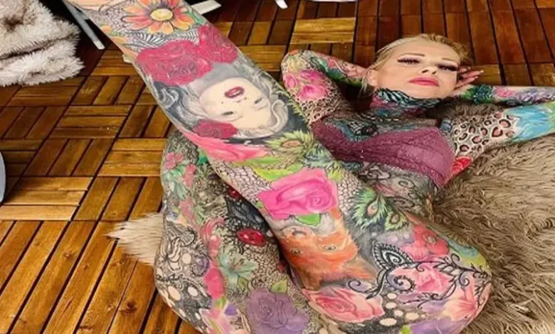 कपड़े बदलने की झंझट से परेशान थी महिला, 24 लाख खर्च करने के बाद अब घुमती है बिना कपड़ों के