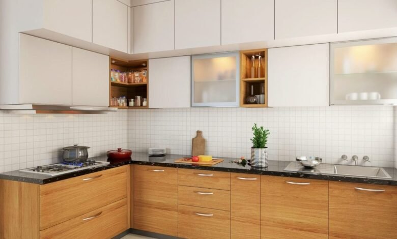Kitchen Vastu : कंगाली और कर्जों से ज़िन्दगी हो जाएगी बर्बाद, भूलकर भी किचन में न रखें यह चीजें वरना…..