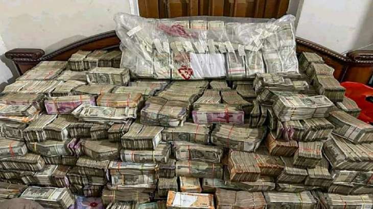 ED Raid : भोपाल में 30 हजार कमाने वाली सब इंजीनियर मीणा के घर ईडी की छापेमारी, मिली 7 करोड़ की संपत्ति