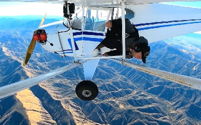 Viral Video : व्यूज के लिए क्रैश कर दिया प्लेन, अदालत ने सुनाई YouTuber को 20 साल की सजा, देखें वीडियों…