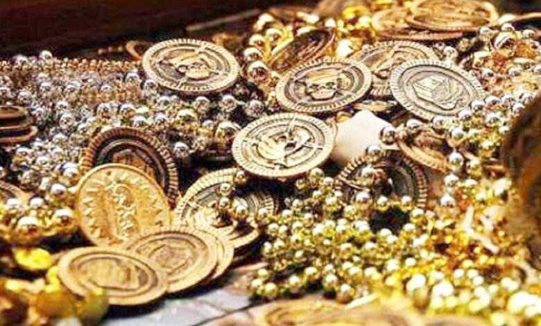 KGF: यहां 5 से 10 फीट खोदते ही निकलने लगता है सोना, देश को मालामाल बनाने की तैयारी में सरकार KGF: यहां 5 से 10 फीट खोदते ही निकलने लगता है सोना, देश को मालामाल बनाने की तैयारी में सरकार