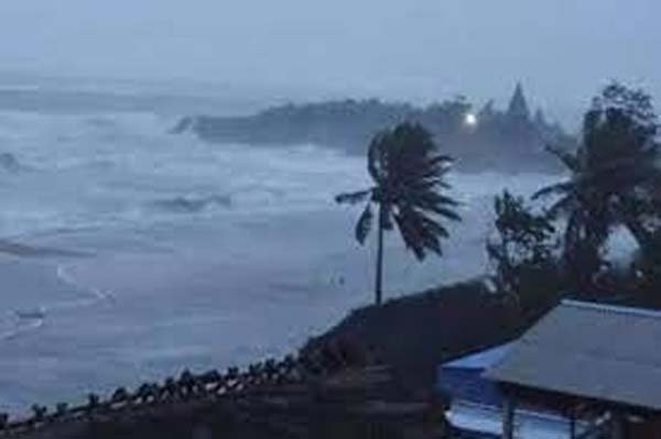 IMD :  मौसम ने जारी किया का अलर्ट ,48 घंटों के अंदर भारत पहुँच सकता है बिपारजॉय तूफान ।