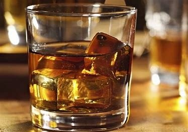 शराब बनाने वाली इस कम्पनी ने निवेशकों को किया मालमाल, एक ही झटके में दिया इतना रिटर्न जाने पूरी जानकारी