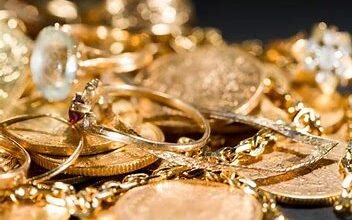 GOLD: अब सोना खरीदने से पहले जान ले इन चीजों के बारे में कही सोने के रेट में खरीद न ले पीतल के गहने, जाने इन से कैसे बैचे