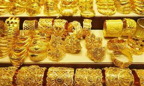 Gold Price Today: 7 वे आसमान से गिरा सोने का भाव, भाव सुनकर लोगो में मची खलबली, खरीदने के लिए दौड़ पड़े दुकानों की ओर Gold Price Today: 7 वे आसमान से गिरा सोने का भाव, भाव सुनकर लोगो में मची खलबली, खरीदने के लिए दौड़ पड़े दुकानों की ओर