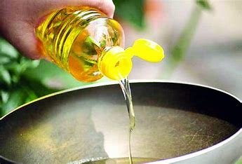 खाने के तेल में आई गिरावट, जाने आज का ताजा भाव