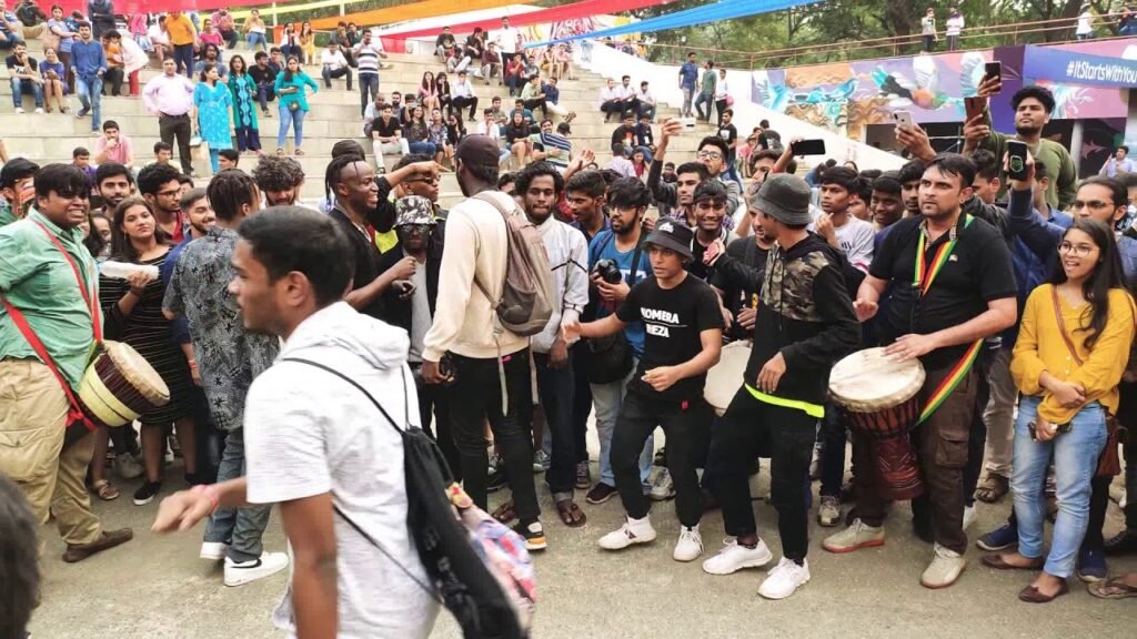 कर्मचारियों की बल्ले-बल्ले, सैलरी में होगा तगड़ा इजाफा जाने पूरी जानकारी