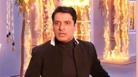 Kundali Bhagya 11 June Written Update: प्रीता फँसी आग के बिचो बिच, अपनी जान गवाने ही वाली थी की राजवीर आ गया बचाने, पर फिर भी प्रीता नहीं पहचान पाई राजवीर को Kundali Bhagya 11 June Written Update: प्रीता फँसी आग के बिचो बिच, अपनी जान गवाने ही वाली थी की राजवीर आ गया बचाने, पर फिर भी प्रीता नहीं पहचान पाई राजवीर को