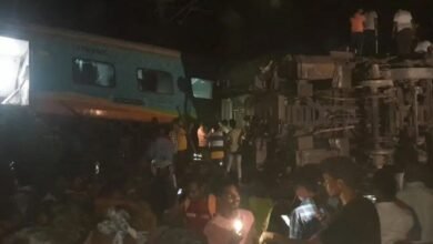 Coromandel Express Collides: कोरोमंडल एक्सप्रेस मालगाड़ी से टकराई, 150 से अधिक घायल; कुछ देर बाद एक और सुपरफास्ट पटरी से उतरी