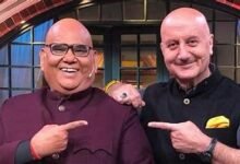 अनुपम खेर ने अपने स्वर्गवासी दोस्त Satish Kaushik का मनाया जन्मदिन, अपने स्वर्गवासी दोस्त की बेटी वंशिका को नहीं होने दी बाप की कमी महसूस