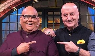 अनुपम खेर ने अपने स्वर्गवासी दोस्त Satish Kaushik का मनाया जन्मदिन, अपने स्वर्गवासी दोस्त की बेटी वंशिका को नहीं होने दी बाप की कमी महसूस