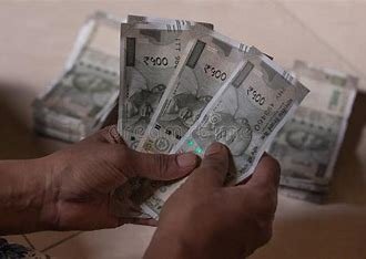 Income Tax: इनकम टैक्स भरते वक्त न करें ये 8 गलती, वरना पड़ जाएंगे लेने के देने, जाने पूरी जानकरी