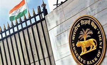 RBI ने बैंक ग्राहकों को दिया तगड़ा झटका, अब अकाउंट से निकाल पाएंगे केवल इतने रुपये, जाने पूरी जानकारी RBI ने बैंक ग्राहकों को दिया तगड़ा झटका, अब अकाउंट से निकाल पाएंगे केवल इतने रुपये, जाने पूरी जानकारी