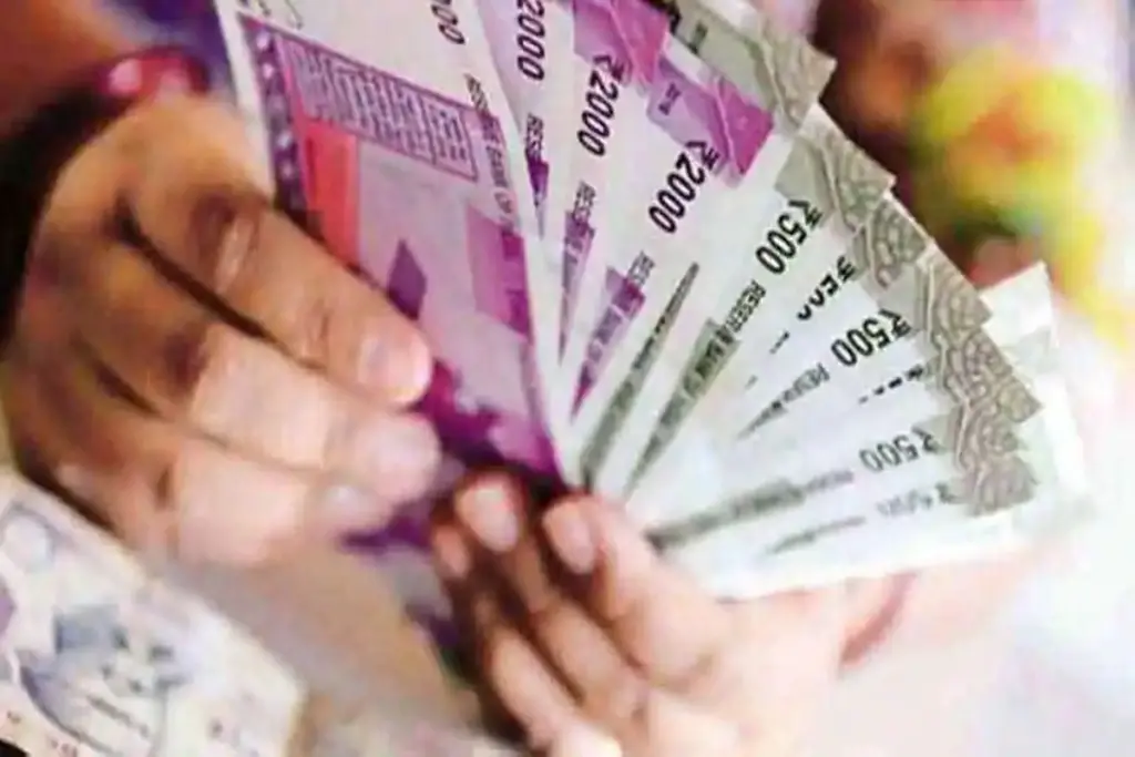 Pension: पेंशनर्स के लिए आई गुड न्यूज, हर साल बढेगी 15 फिसदी पेंशन, जाने पूरी जानकारी Pension: पेंशनर्स के लिए आई गुड न्यूज, हर साल बढेगी 15 फिसदी पेंशन, जाने पूरी जानकारी